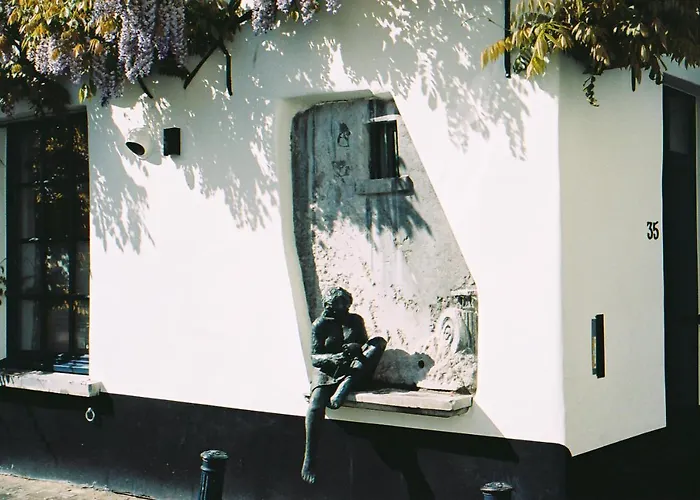 Friday Gent, Exclusive Charming *